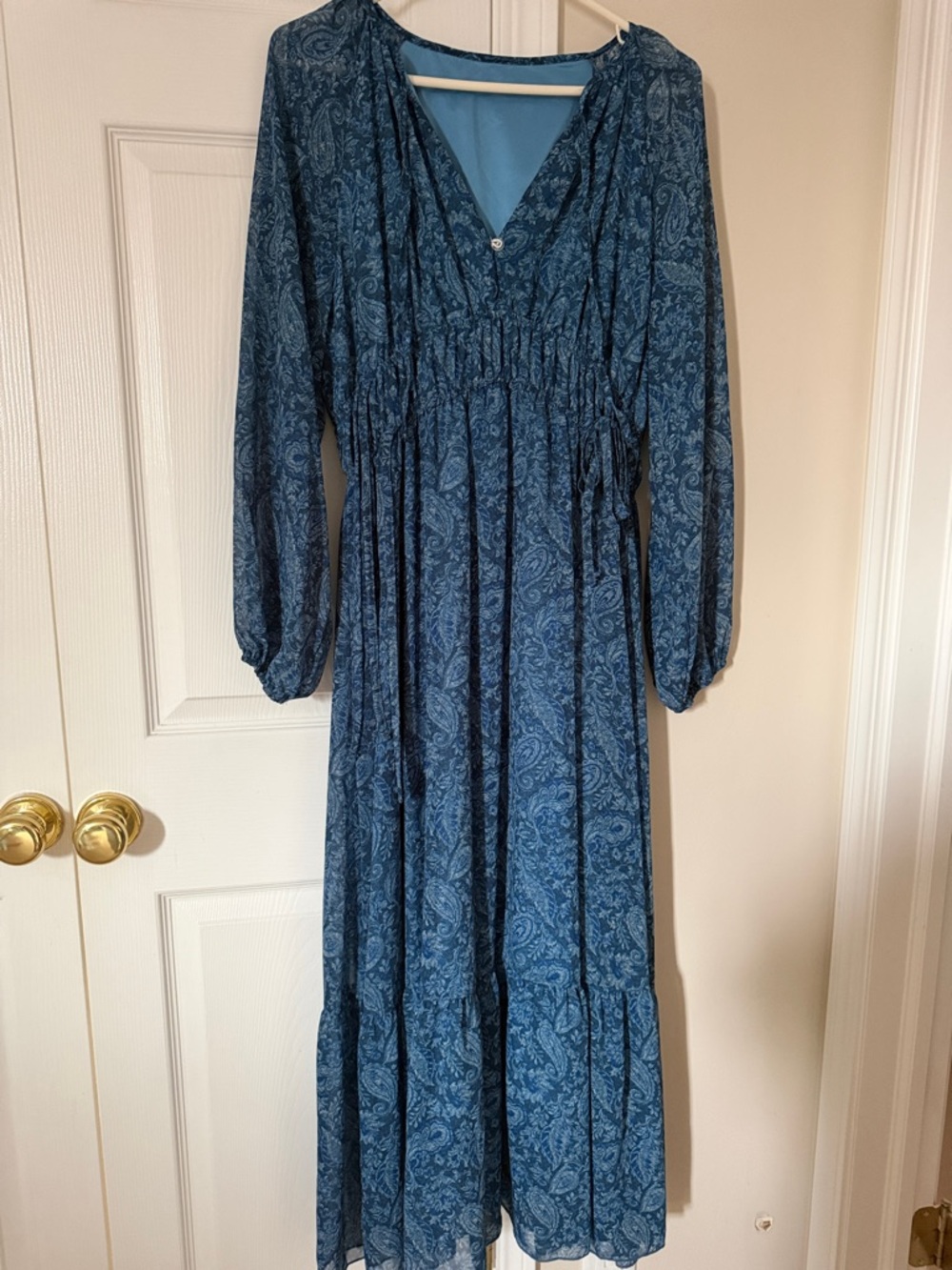 Women's Blue Paisley Long Sleeve Maxi Dress